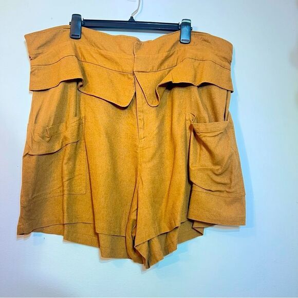 Eloquii Tan Shorts - Picture 1 of 4
